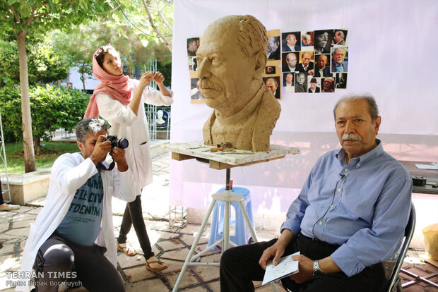 Busts of contemporary luminaries symposium is underway in Tehran