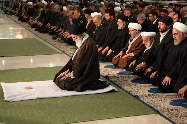 Leader of the Islamic Revolution leads Friday prayers
