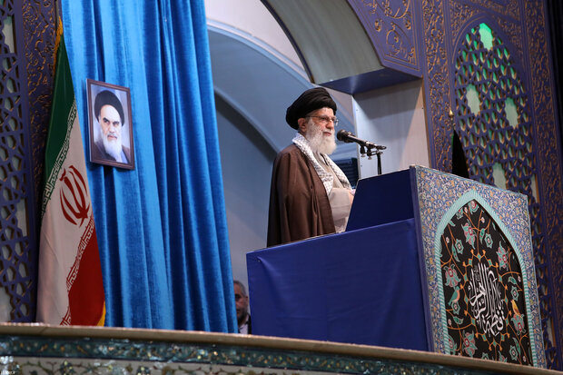 Leader of the Islamic Revolution leads Friday prayers