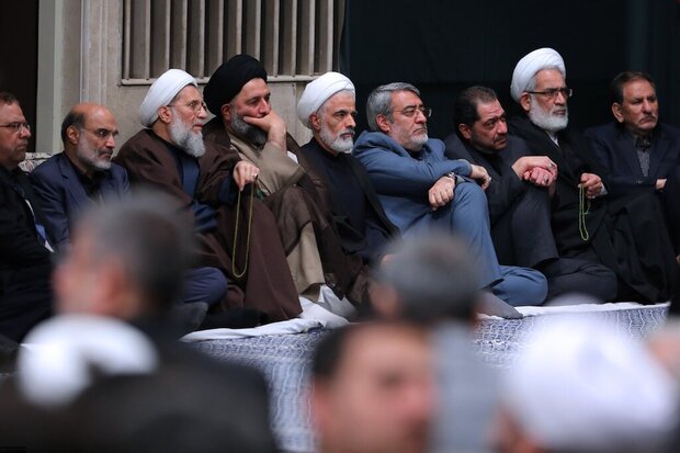 Leader attends martyrdom anniversary of Hazrat Fatemeh (PBUH)