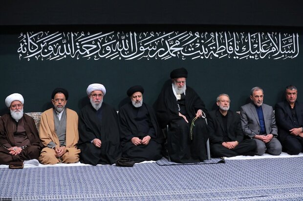 Leader attends martyrdom anniversary of Hazrat Fatemeh (PBUH)