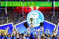 Esteghlal lift IPL trophy