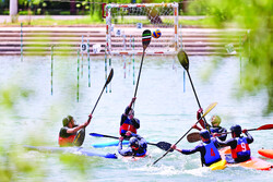 Iran’s canoe polo league begins