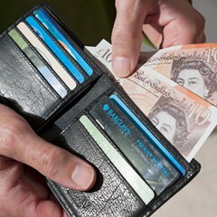 UK cost of living crisis worsens