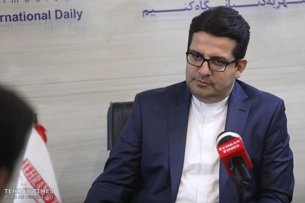 Iranian envoy to Baku sits with Tehran Times