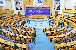 Raisi pushes for backing knowledge-based companies