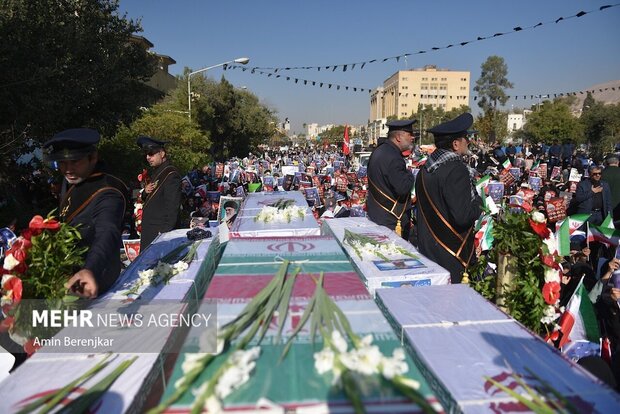 Huge funeral for Shiraz terror victims