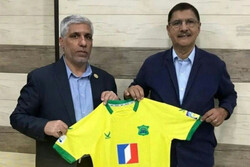 ادسون تاوارس - صنعت نفت آبادان