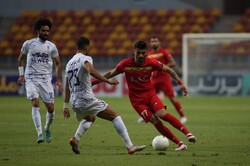 تيم فوتبال فولاد و هوادار