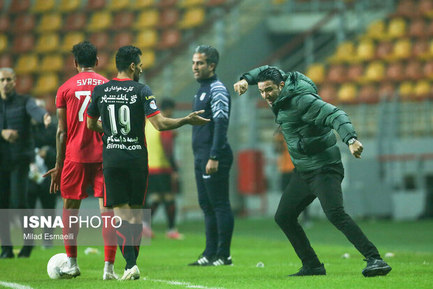Coaches' misbehavior on touchline discredits Iran football