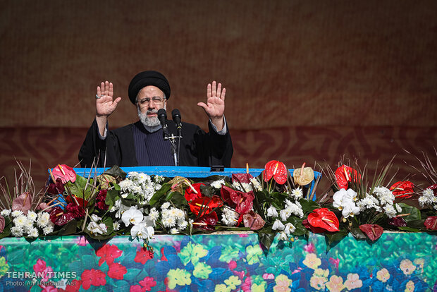 Iranians celebrate 44th anniversary of Islamic Revolution