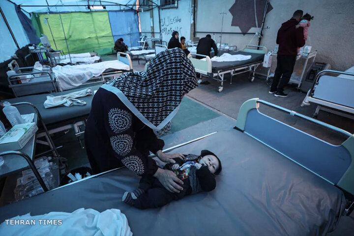 Diseases spread in Gaza amid health system collapse, Israeli strikes