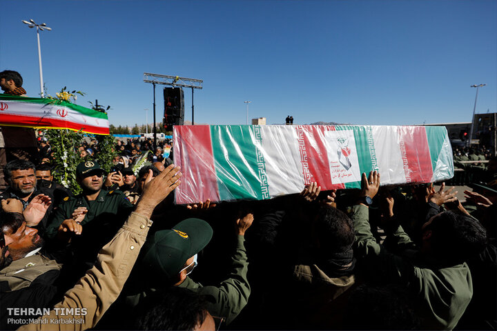 Farewell ceremony and burial for Kerman martyrs
