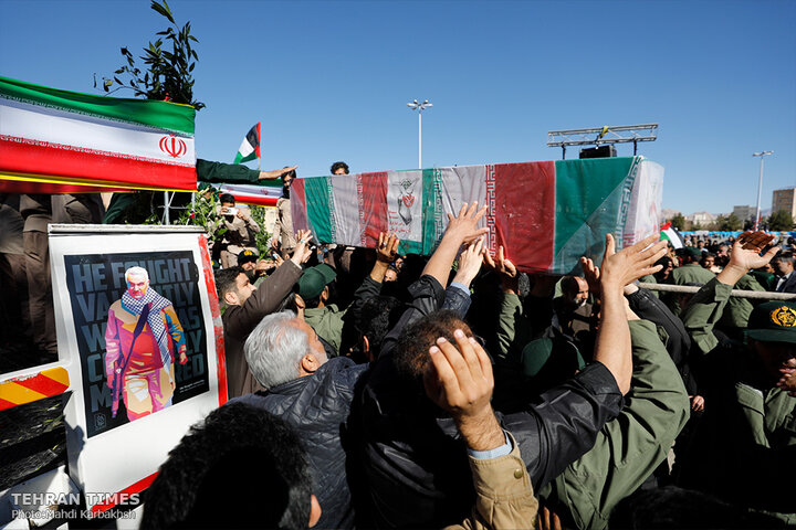 Farewell ceremony and burial for Kerman martyrs