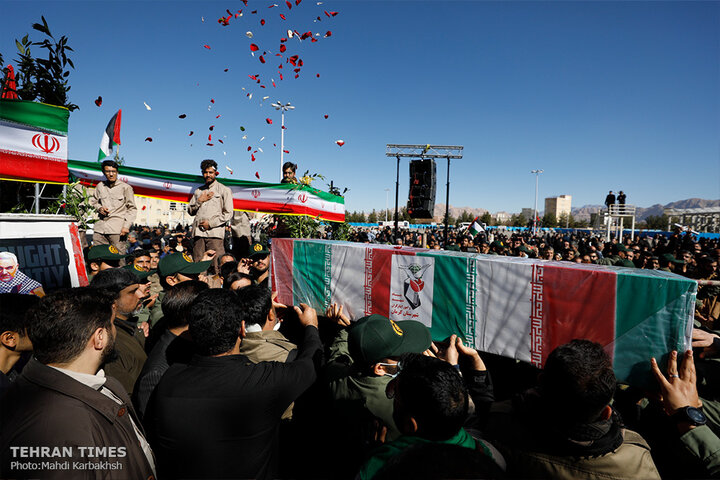 Farewell ceremony and burial for Kerman martyrs