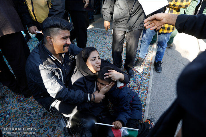 Farewell ceremony and burial for Kerman martyrs