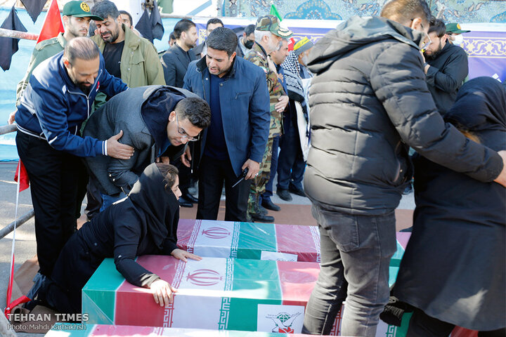 Farewell ceremony and burial for Kerman martyrs