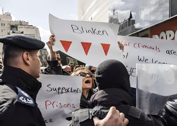 ‘Sorry’ with bloody hands