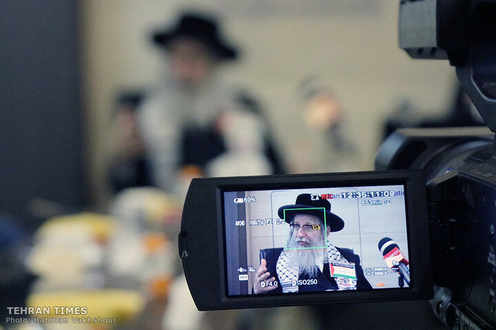 Rabbi Weiss talks to the Tehran Times