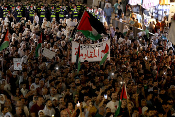 Jordanian protesters say the “heroic” shooting operation at the West Bank border is like an earthquake in Israel.