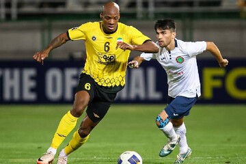 تیم فوتبال سپاهان و استقلال تاجیکستان