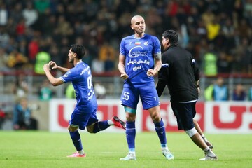 تیم فوتبال استقلال تهران و فولاد خوزستان