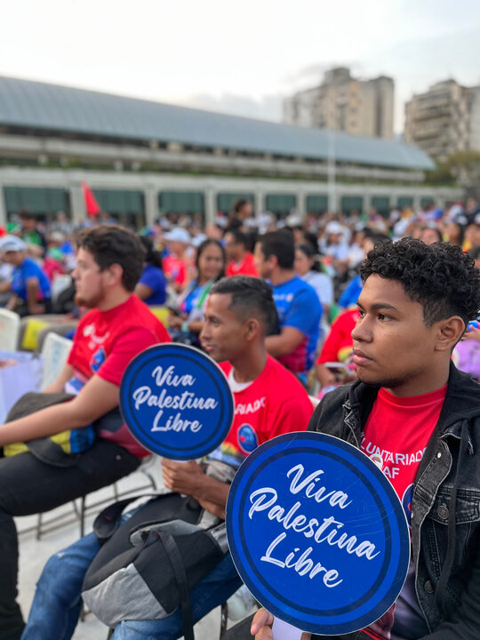 "The Storm Still Rages” launches in Caracas, showcasing global artistic solidarity