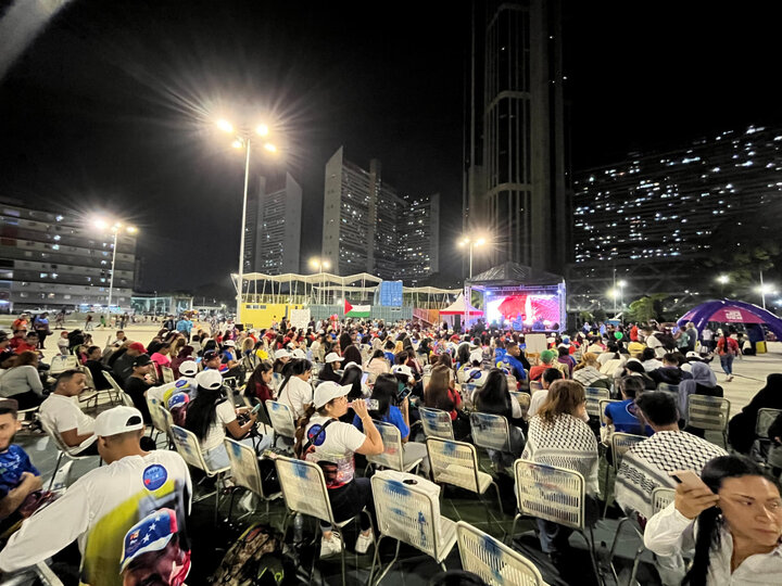 "The Storm Still Rages” launches in Caracas, showcasing global artistic solidarity