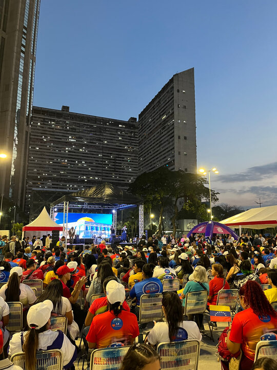 "The Storm Still Rages” launches in Caracas, showcasing global artistic solidarity