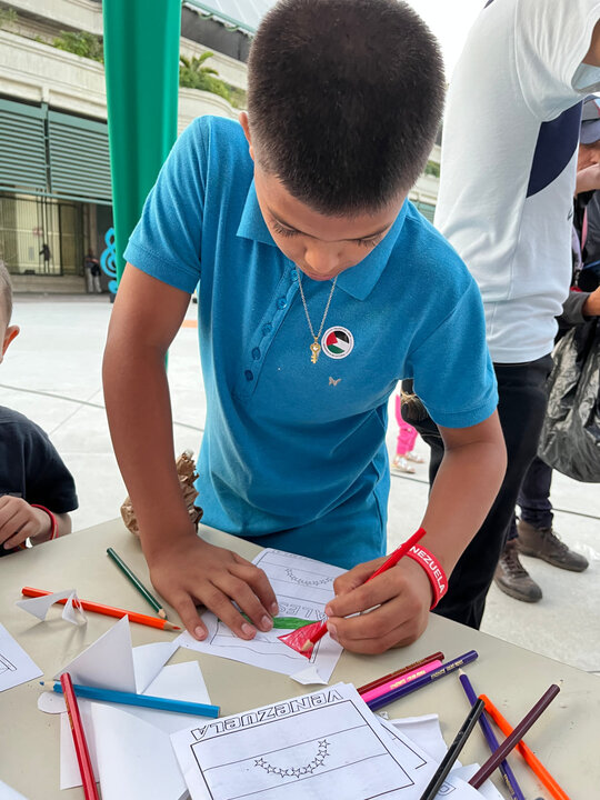 "The Storm Still Rages” launches in Caracas, showcasing global artistic solidarity