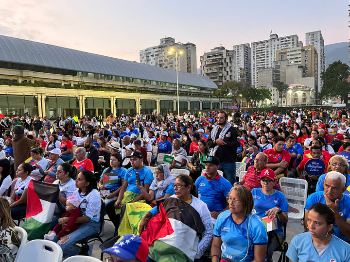 "The Storm Still Rages” launches in Caracas, showcasing global artistic solidarity