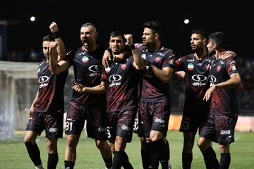 بازی تیم فوتبال پرسپولیس و مس رفسنجان