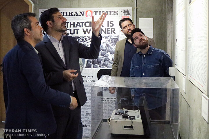 Guardian Council member tours Tehran Times anniversary exhibition