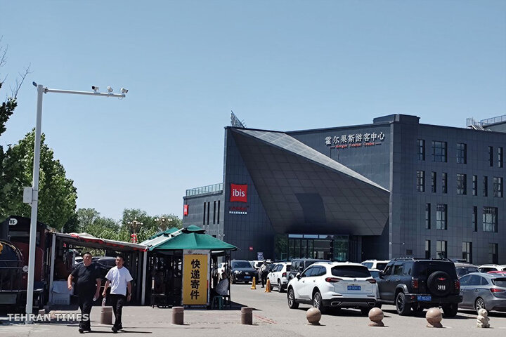 China-Kazakhstan Khorgos intl. border co-op center visited by SCO Media Summit participants