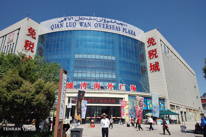 China-Kazakhstan Khorgos intl. border co-op center visited by SCO Media Summit participants