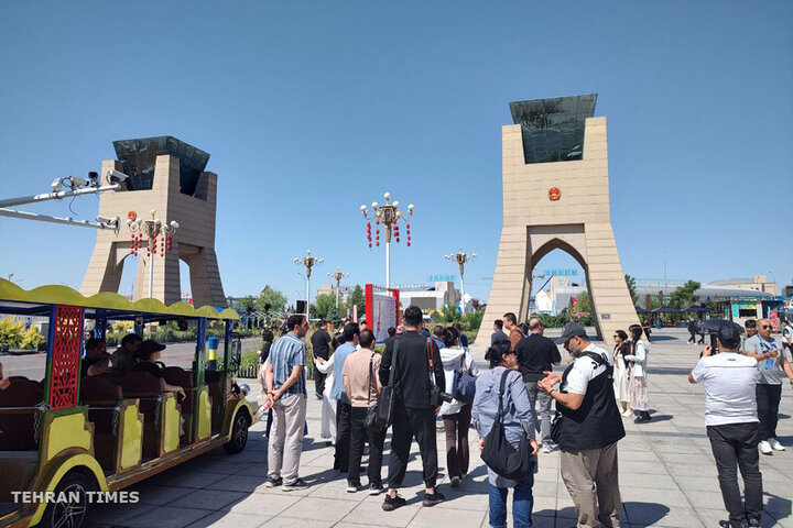 China-Kazakhstan Khorgos intl. border co-op center visited by SCO Media Summit participants