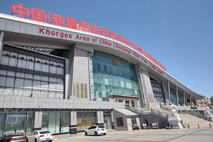 China-Kazakhstan Khorgos intl. border co-op center visited by SCO Media Summit participants