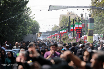 Citizens join Tehran’s commemorative Arbaeen walk