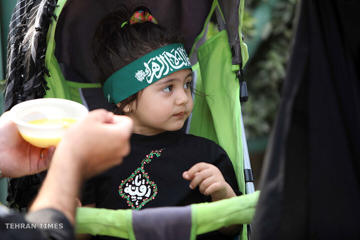 Citizens join Tehran’s commemorative Arbaeen walk