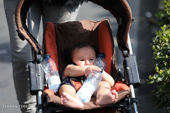 Citizens join Tehran’s commemorative Arbaeen walk