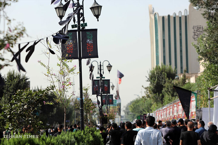 Citizens join Tehran’s commemorative Arbaeen walk