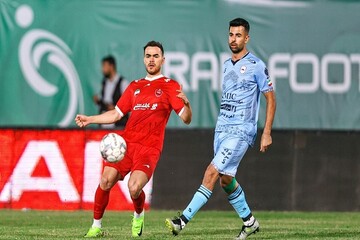 تیم های فوتبال پرسپولیس و چادرملو