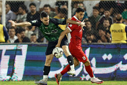 تیم فوتبال پرسپولیس و خیبرخرم آباد