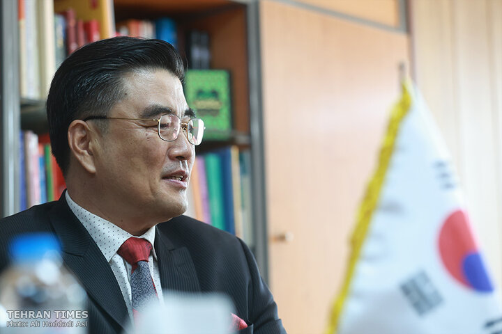 South Korean ambassador visits Tehran Times to strengthen bilateral ties