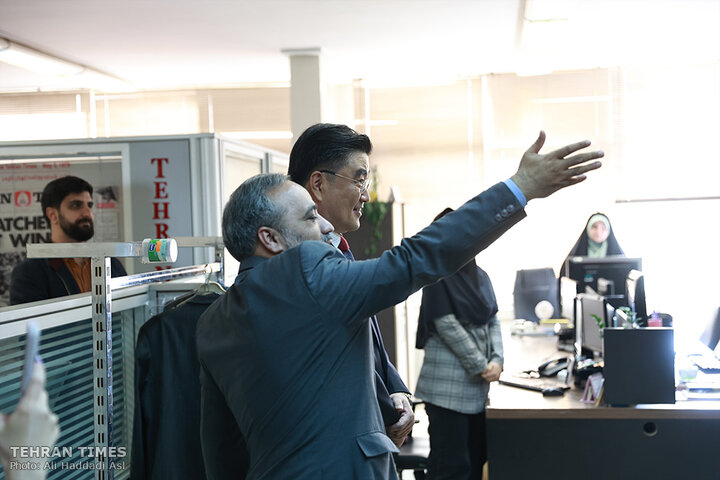 South Korean ambassador visits Tehran Times to strengthen bilateral ties