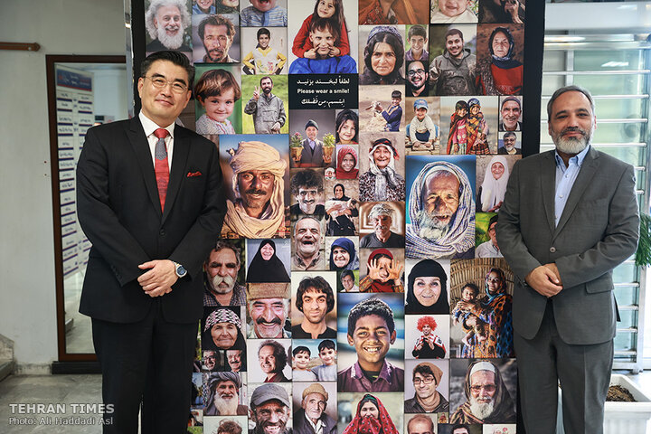 South Korean ambassador visits Tehran Times to strengthen bilateral ties