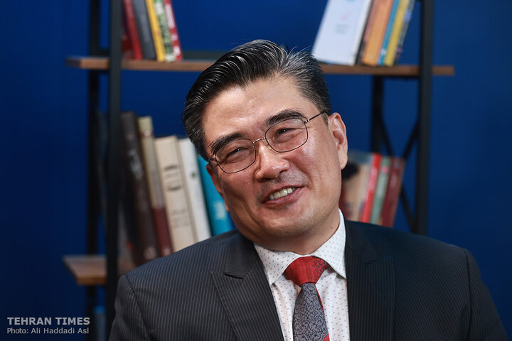 South Korean ambassador visits Tehran Times to strengthen bilateral ties