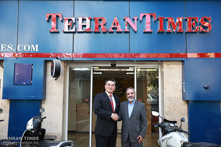 South Korean ambassador visits Tehran Times to strengthen bilateral ties