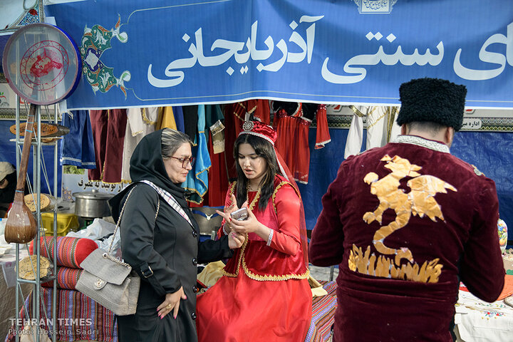 ‘Apple festival’ showcases Maragheh's flourishing tourism, economy