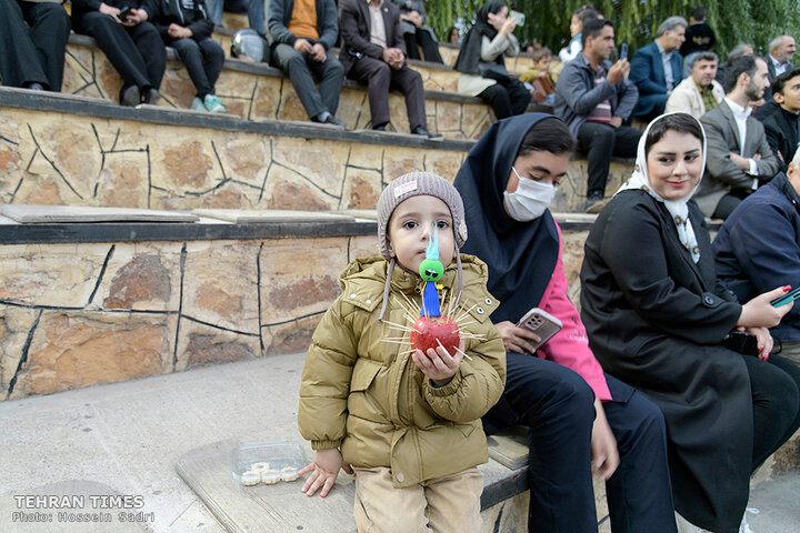 ‘Apple festival’ showcases Maragheh's flourishing tourism, economy